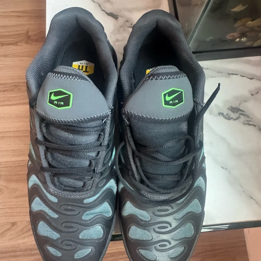 Nike Men’s Air Running Shoes — Gray with Mint Accents
